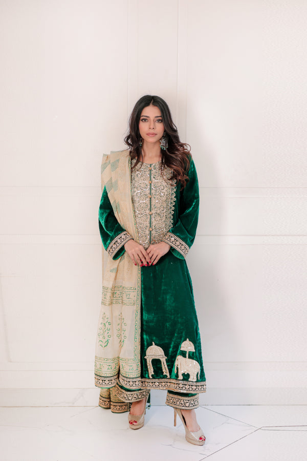 Nehal Emerald Velvet Gold Set